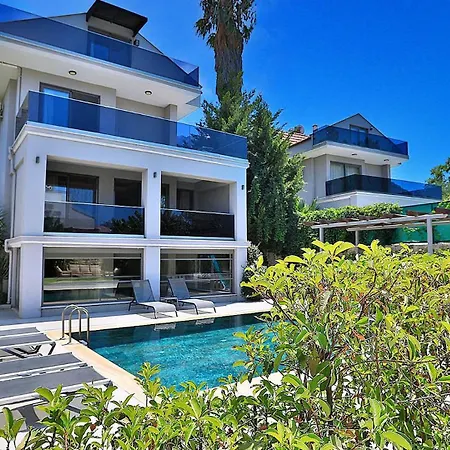 Villa 3 Bedroom In Oludeniz - 5832