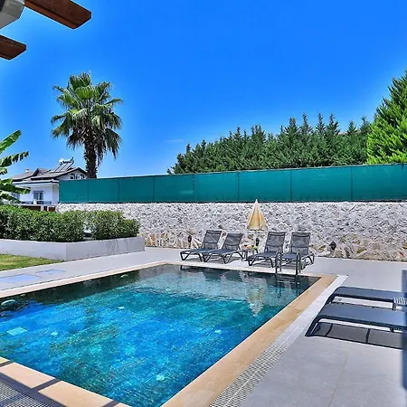 Vila 3 Bedroom In Oludeniz - 5832 *